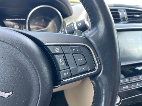XE 2.0D 180ch R-Sport BVA8 2015 occasion 13730 ST VICTORET