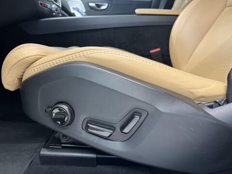 XC60 T6 Hybride Rechargeable 350 Ultra Style Dark Geartronic 8 AW 2024 occasion 91200 Athis-Mons