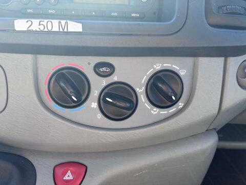 Trafic L1H2 1200 2.0 DCI 90CH CONFORT / PREMIERE MAIN 2011 occasion 38130 ECHIROLLES