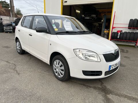 Annonce voiture Skoda Fabia 3990 