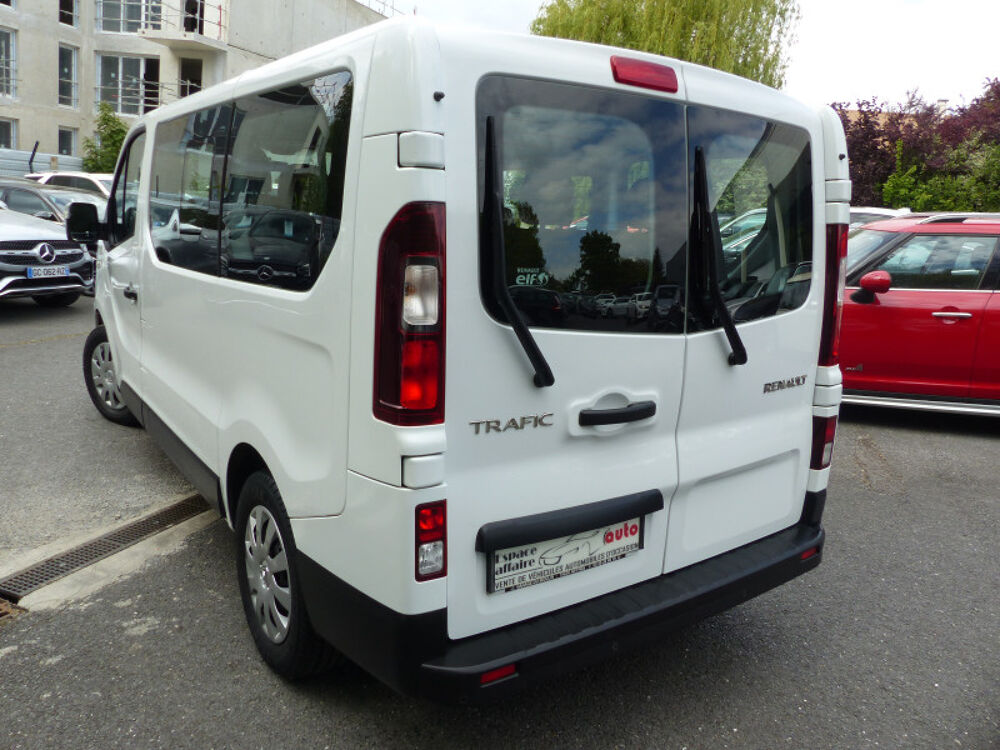 Trafic L1 1.6 DCI 125CH ENERGY LIFE 9 PLACES 2018 occasion 77144 Mont&eacute;vrain