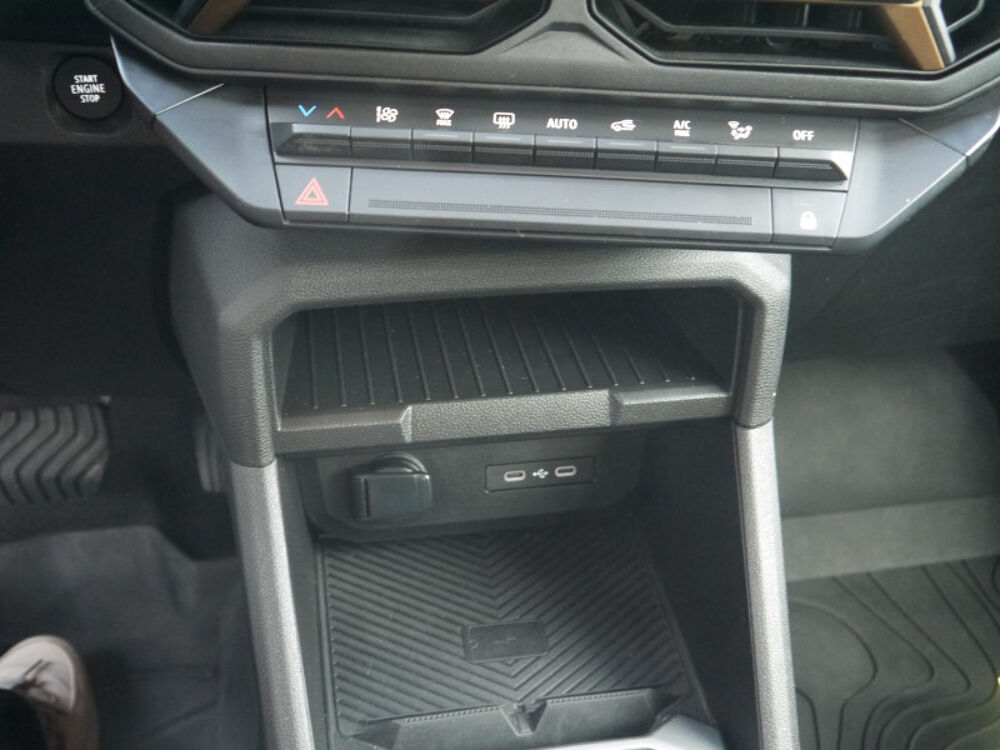 Duster 1.6 HYBRID 140CH EXTREME / TVA RECUPERABLE / 18325HT 2025 occasion 38260 La C&ocirc;te-Saint-Andr&eacute;