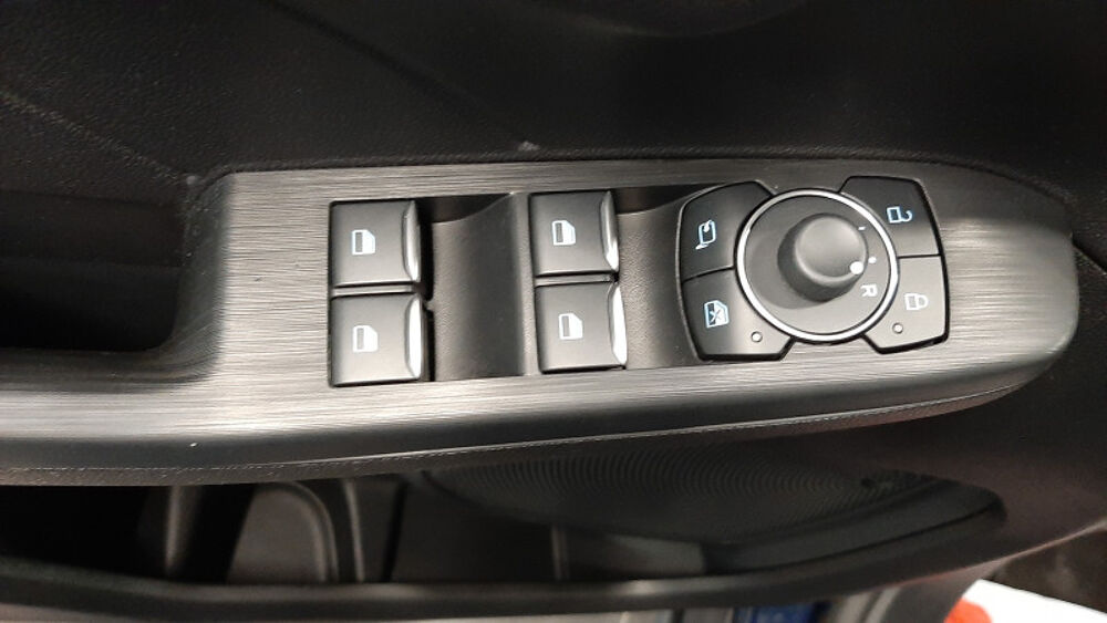 Kuga 1.5 ECOBOOST 120CH TITANIUM 2023 occasion 08000 Warcq