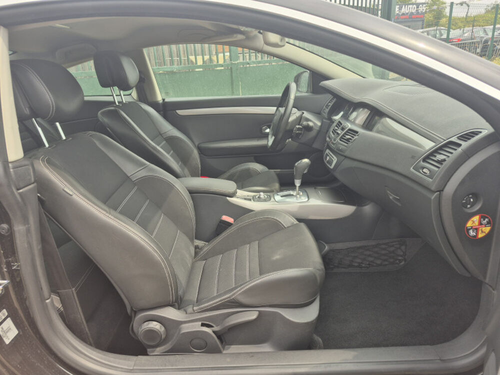 Laguna III Coup&eacute; 1.5 DCI 110CH INTENS EDC ECO&sup2; 2013 occasion 95420 MAGNY EN VEXIN