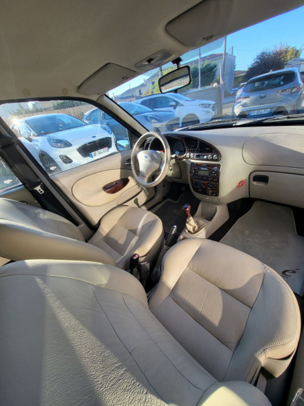 Fiesta 1.25 75CH ELANCE 5P 2000 occasion 33700 M&eacute;rignac