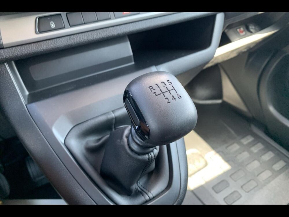 Vivaro XL 2.2 Diesel 150ch Cabine Approfondie Fixe 2026 occasion 17450 Saint-Laurent-de-la-Pr&eacute;e