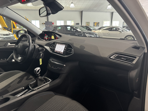 308 1.5 BLUEHDI 100CH STYLE 56 900KM 2019 occasion 12000 RODEZ