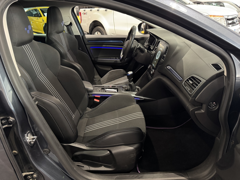 Megane IV 1.5 BLUE DCI 115CH GT-LINE 96800 KM PKB AUTO 2020 occasion 12000 RODEZ