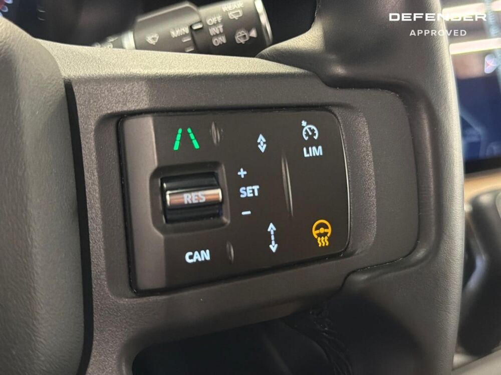 Defender 110 2.0 P300e X-Dynamic HSE 2024 occasion 78560 LE PORT MARLY