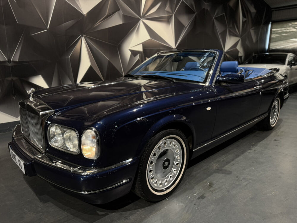 Corniche V8 6.8 BA 2001 occasion 63170 Aubi&egrave;re