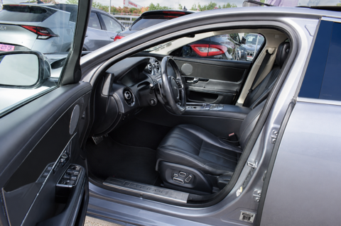 XJ 3.0D V6 LUXE PREMIUM LONG BVA6 2010 occasion 34740 Vendargues
