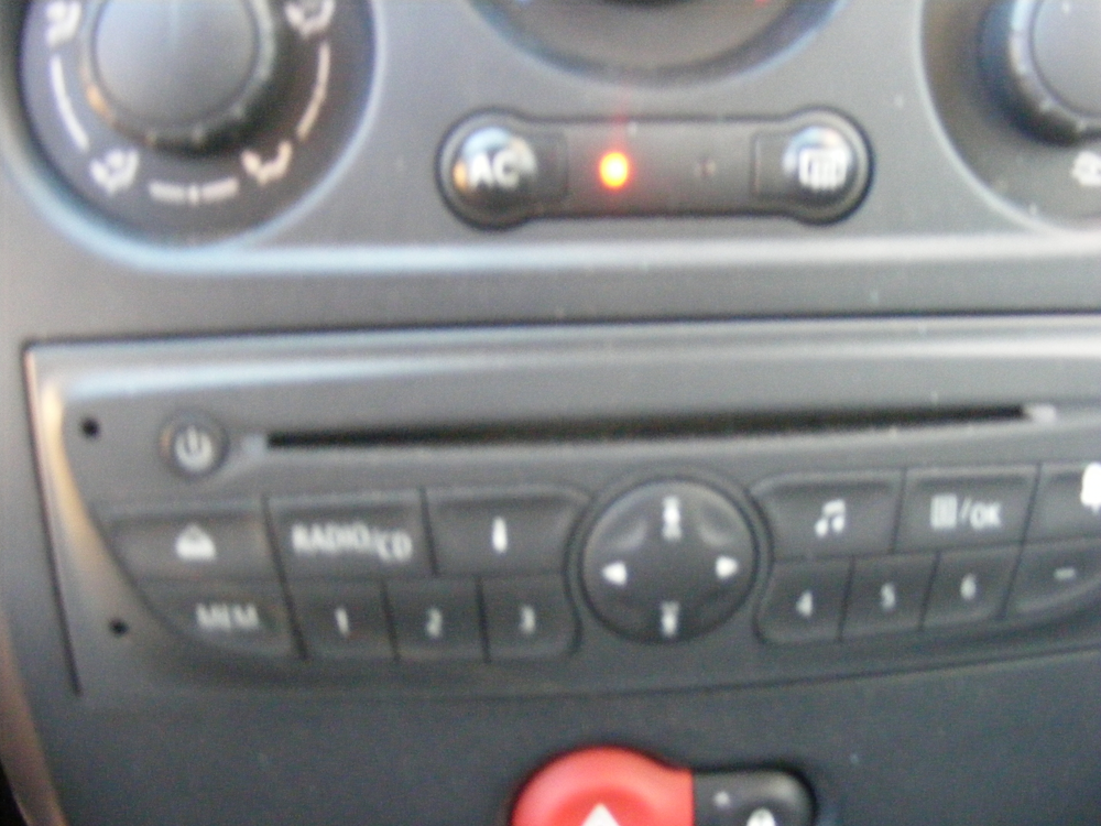 Clio III III 1.2 16V 75CH EXPRESSION 5P 2009 occasion 38150 Salaise-sur-Sanne