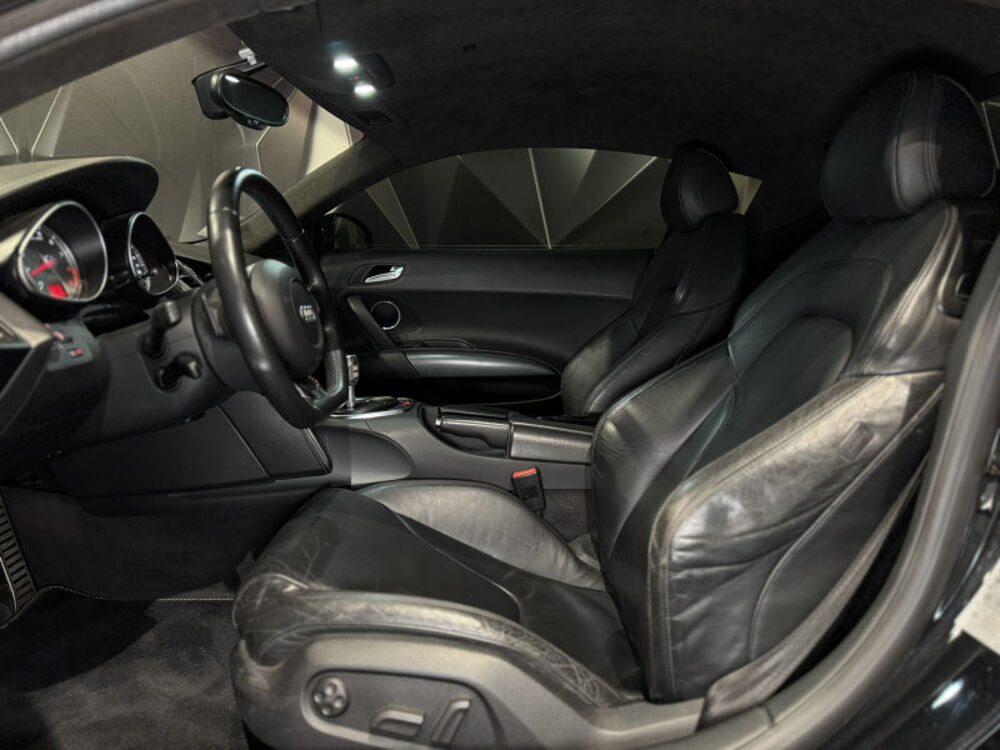 R8 4.2 V8 FSI 420CH R TRONIC 6 2009 occasion 63170 Aubi&egrave;re