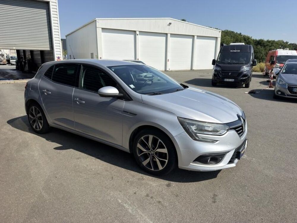 M&eacute;gane TCe 130ch energy Intens Chaine de Distribution 2016 occasion 17450 Saint-Laurent-de-la-Pr&eacute;e
