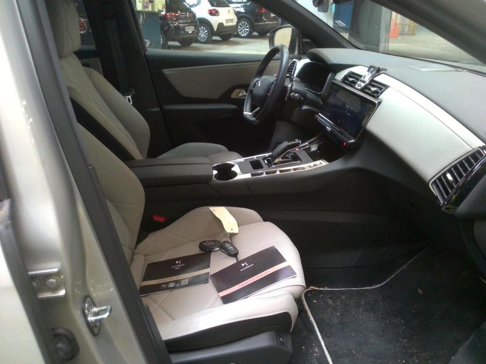 DS7 E-TENSE 4x4 300ch Esprit Voyage / TOIT OUVRANT / HIFI FOCAL 2024 occasion 56850 Caudan