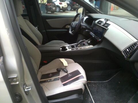 DS7 E-TENSE 4x4 300ch Esprit Voyage / TOIT OUVRANT / HIFI FOCAL 2024 occasion 56850 Caudan