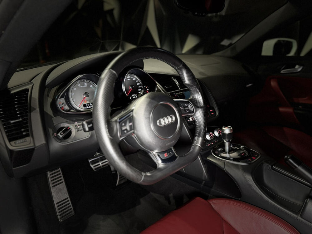 R8 4.2 V8 FSI 430CH QUATTRO TRONIC 7 2014 occasion 63170 Aubi&egrave;re