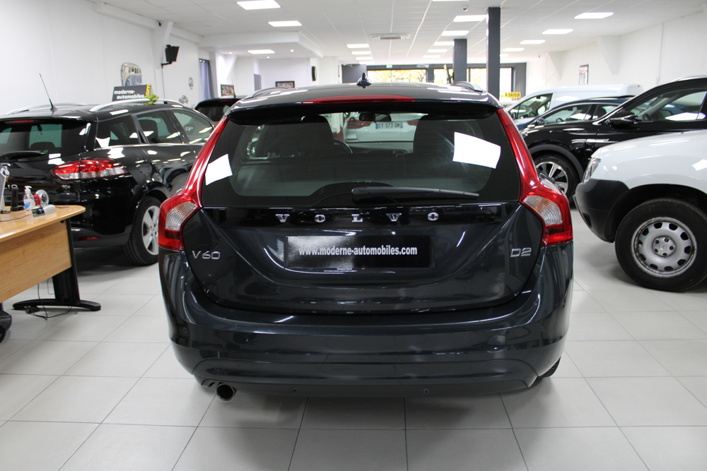 V60 D2 120CH KINETIC BUSINESS GEARTRONIC 2016 occasion 77120 Coulommiers
