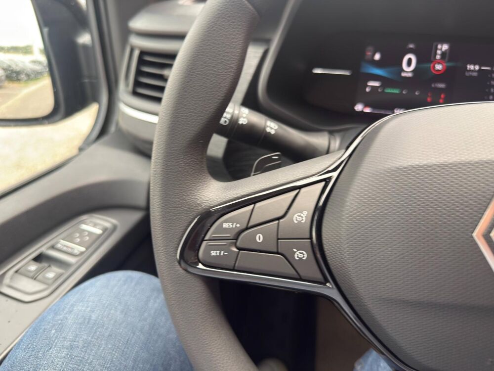 Trafic combi Grand 2.0 dCi 170ch Techno auto -26 2026 occasion 27930 Normanville