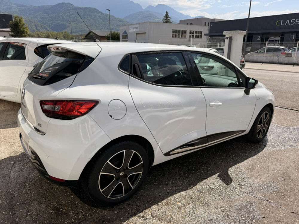 Clio IV 1.5 DCI 90CH ENERGY LIMITED EURO6 82G 2015 2015 occasion 38920 Crolles