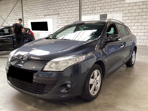 Renault megane iii estate 1.5 DCI 110CH FAP CARMINAT TOMTOM ECO&su