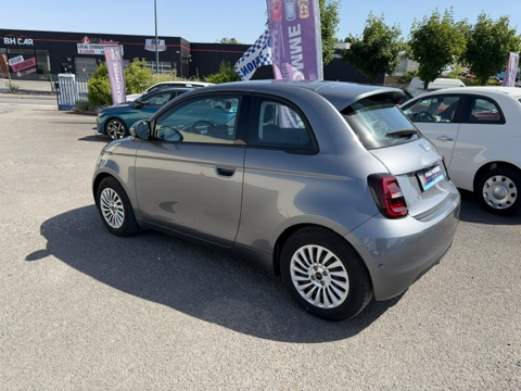 500 E 118CH PACK CONFORT 42KWH 2023 occasion 16400 Puymoyen