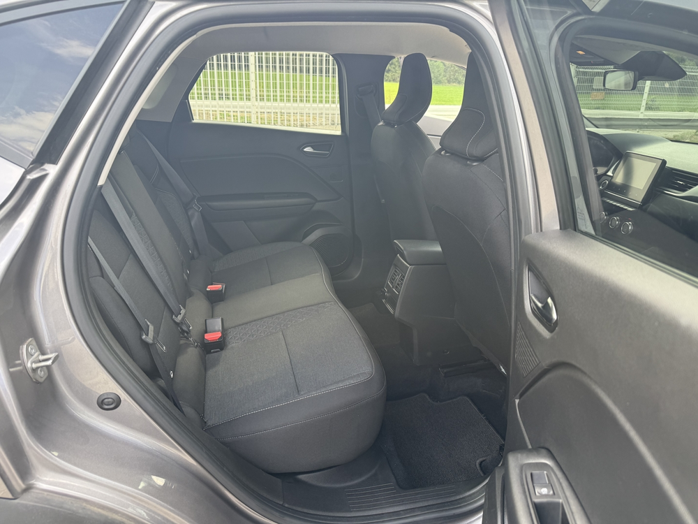 Captur 1.6 E-TECH HYBRIDE 145CH EVOLUTION 2023 occasion 26740 Les Tourrettes