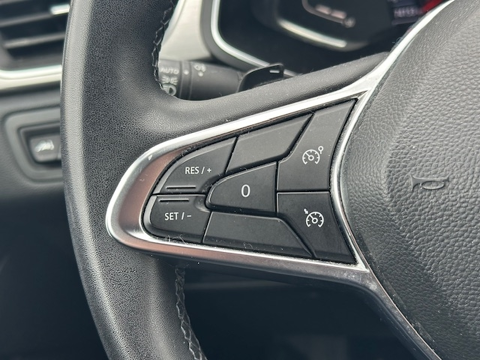 Captur INTENS MILD HYBRID 140 EDC PARK ASSIST 2021 occasion 16400 Puymoyen
