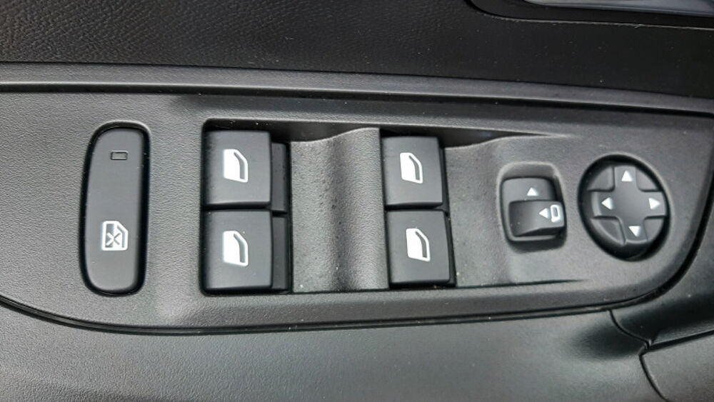 2008 1.2 HYBRID 136CH STYLE E-DCS6 2025 occasion 08000 Warcq