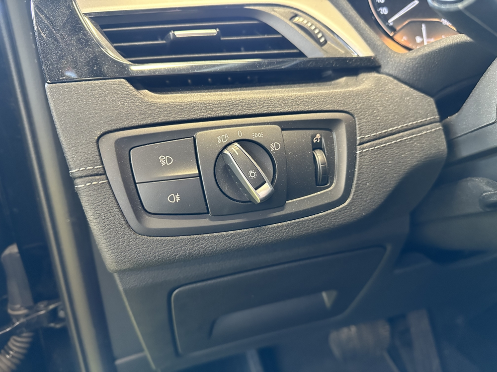 X2 (F39) SDRIVE18DA 150CH PREMIERE EURO6D-T 2022 occasion 56530 Qu&eacute;ven