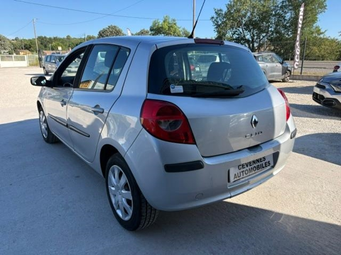 Clio III 1.5 DCI 85CH EXPRESSION 5 PORTES DISTRIBUTION NEUVE 2008 occasion 30360 V&eacute;z&eacute;nobres