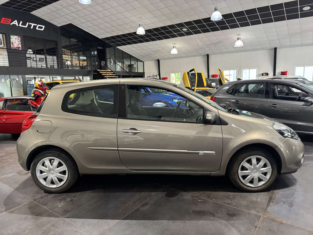 Clio III 1.5 DCI 90CH EXPRESSION PLB AUTO 2011 occasion 12000 RODEZ