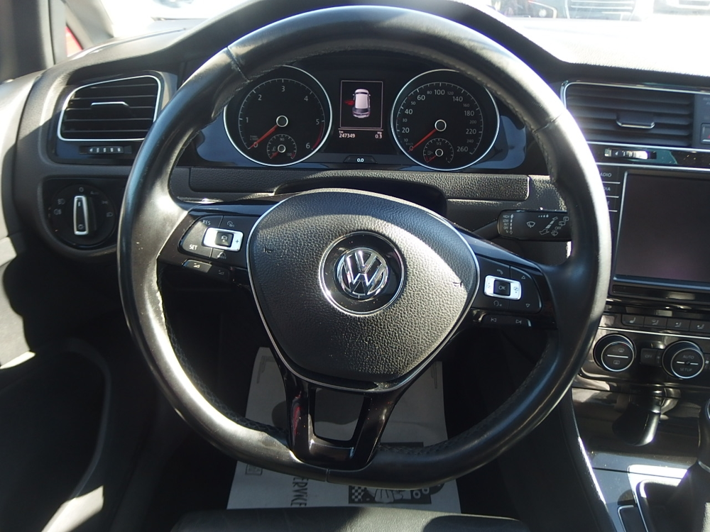 Golf 1.6 TDI 105CH BLUEMOTION TECHNOLOGY FAP CARAT 5P 2012 occasion 10600 Savi&egrave;res