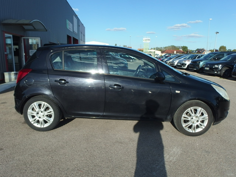 Corsa 1.4 TWINPORT COSMO 5P 2009 occasion 10600 Savi&egrave;res