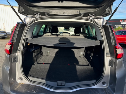 Grand scenic IV 1.7 BLUE DCI 120CH BUSINESS 7 PLACES 2020 occasion 16400 Puymoyen