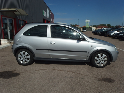 Corsa 1.3 CDTI COSMO 3P 2004 occasion 10600 Savi&egrave;res