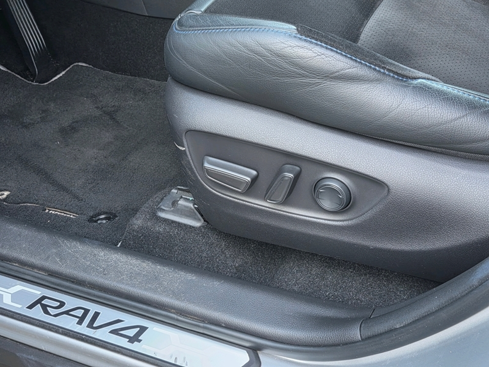 RAV 4 HYBRIDE 222CH COLLECTION AWD-I MY21 2021 occasion 44190 Saint-Lumine-de-Clisson