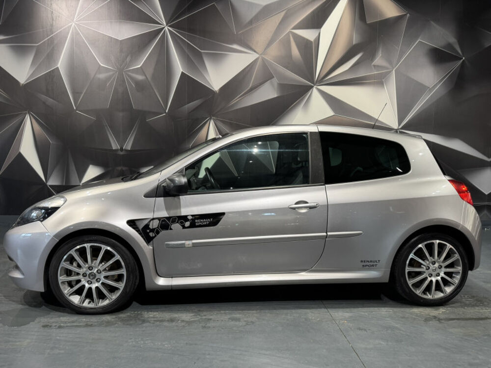 Clio III 2.0 16V 203CH RENAULT SPORT CUP 3P 2011 occasion 63170 Aubi&egrave;re