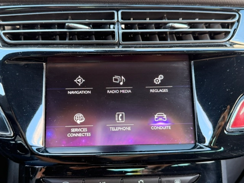 DS3 PURETECH 82CH SO CHIC DISTRIBUTION NEUVE 2015 occasion 16400 Puymoyen