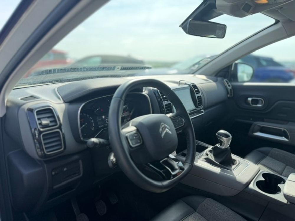 C5 aircross PURETECH 130CH LIVE DISTRIBUTION OK 2019 occasion 16400 Puymoyen