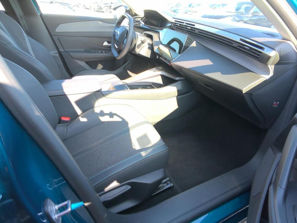 408 Hybrid 145ch Allure e-DCS6 / NAV / VISION 360 / ADML 2025 occasion 56850 Caudan