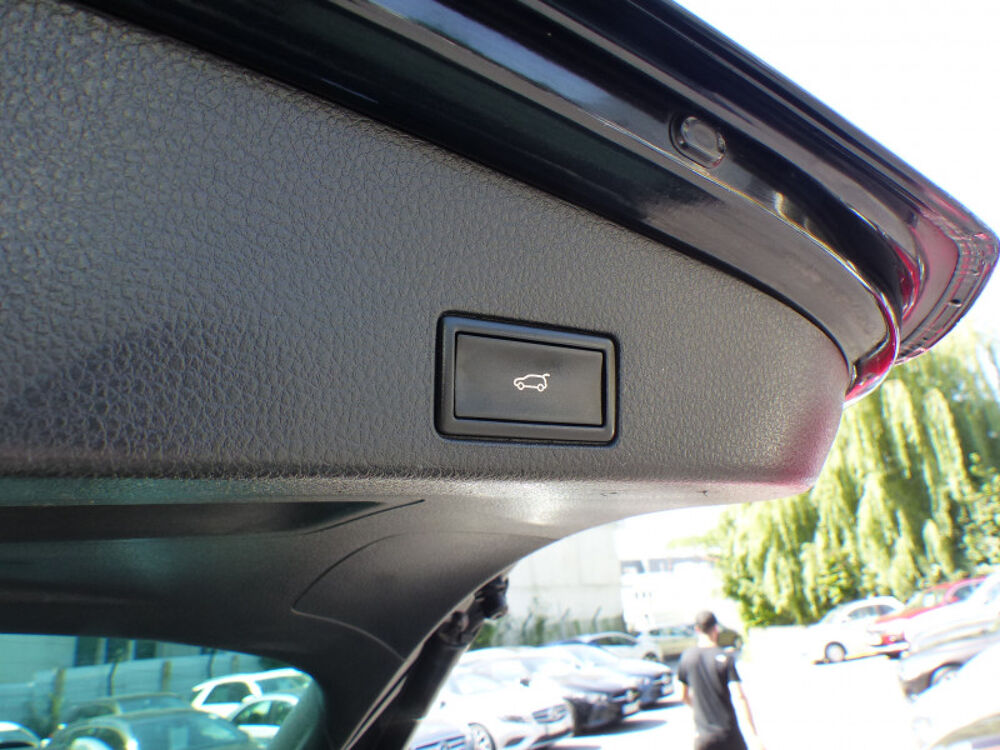 Touareg 3.0 V6 TDI 240CH DPF CARAT EDITION TIPTRONIC 2010 occasion 77144 Mont&eacute;vrain