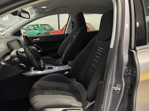 308 1.6 E-HDI 115CH 84 700 KM 2014 occasion 12000 RODEZ