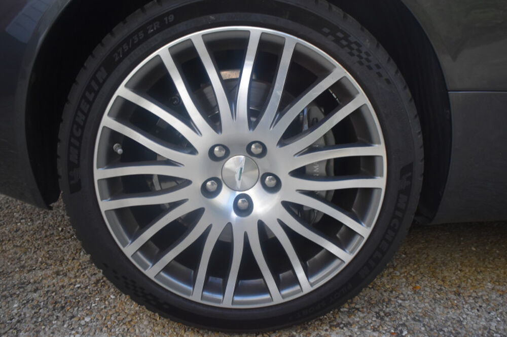 DB9 V12 5.9L 477CH TOUCHTRONIC2 2011 occasion 77230 Villeneuve-sous-Dammartin