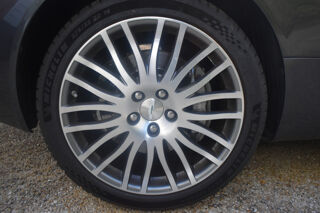 DB9 V12 5.9L 477CH TOUCHTRONIC2 2011 occasion 77230 Villeneuve-sous-Dammartin