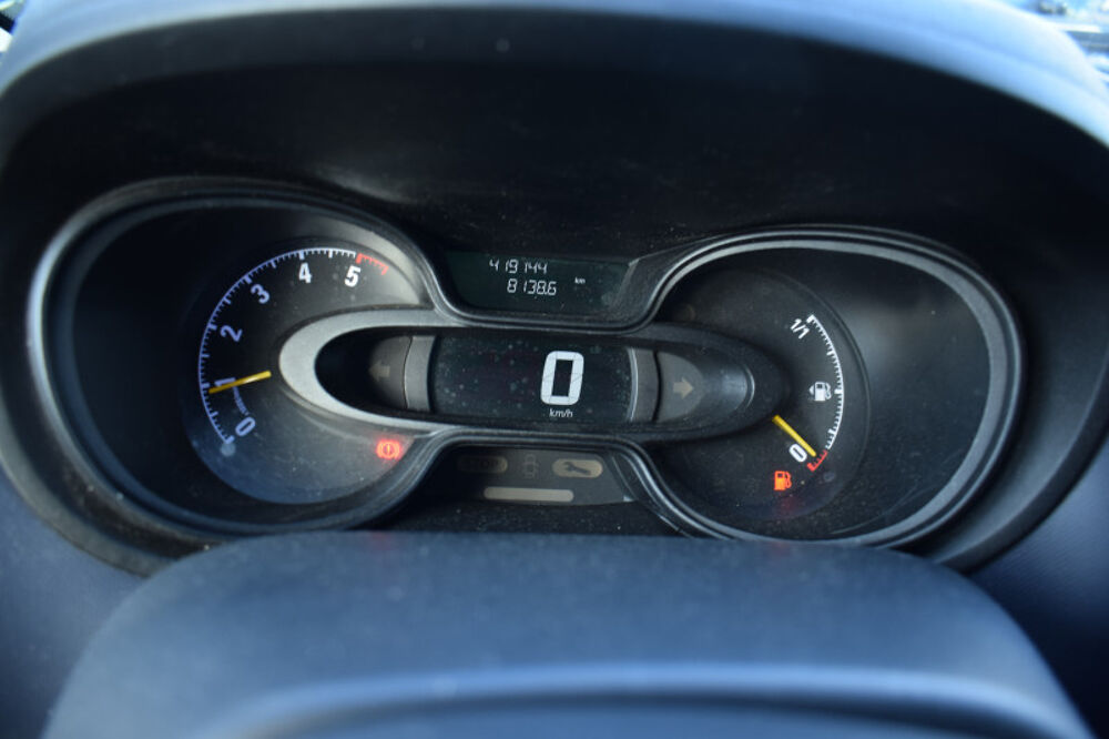 Vivaro 1.6 CDTI BITURBO 120 K2700 L1H1 PACK CLIM + ECOFLEX START/ST 2015 occasion 34740 Vendargues