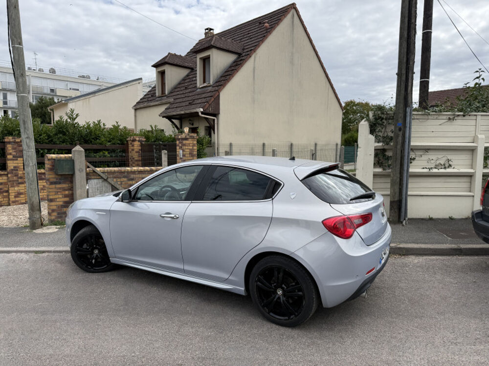 Giulietta 2.0 JTDM 150CH TROFEO STOP&START 2014 occasion 95480 PIERRELAYE