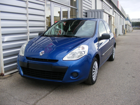 Renault Clio III III 1.2 16V 75CH EXPRESSION 3P 2010 occasion Salaise-sur-Sanne 38150
