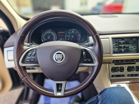 XF 2.2 D 200CH LUXE PREMIUM 2013 occasion 70210 Montdor&eacute;
