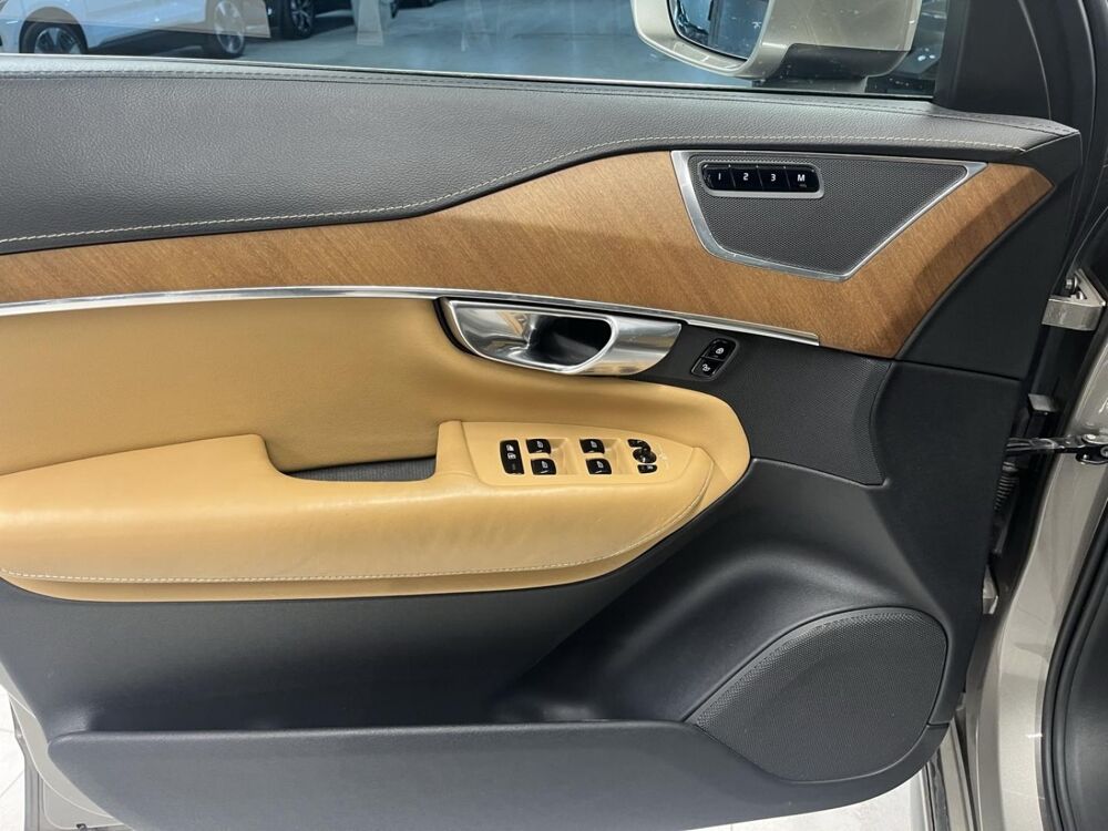 XC90 T8 Twin Engine 303 + 87ch Inscription Luxe Geartronic 7 plac 2019 occasion 91200 Athis-Mons